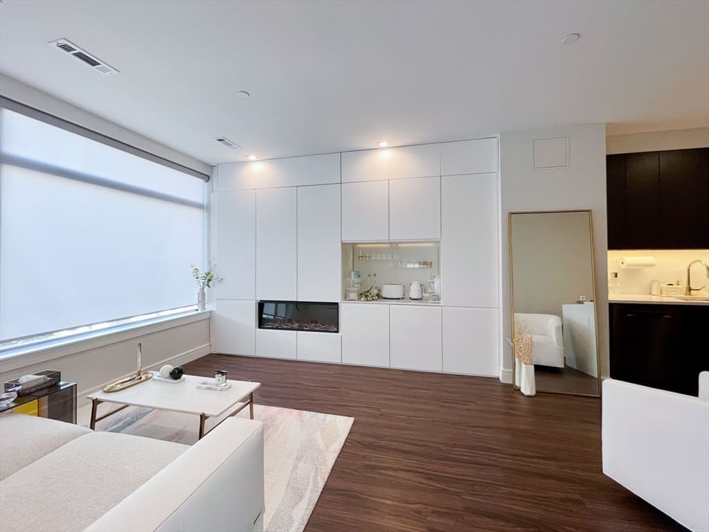 99 Sumner St #306 photo 2