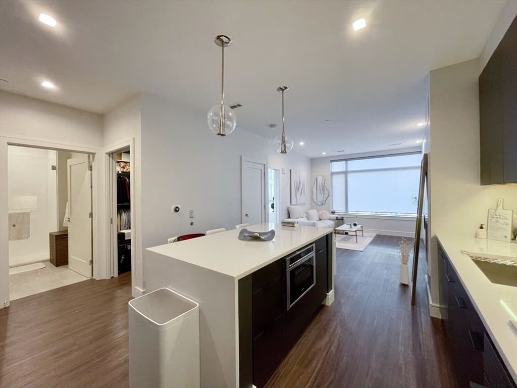 99 Sumner St #306 photo 3