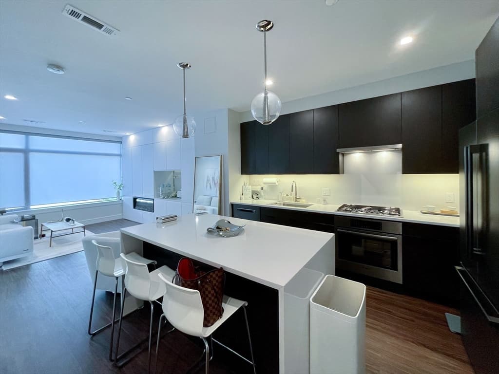 99 Sumner St #306 photo 4