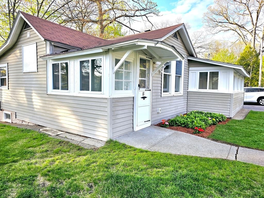81 Bay View Dr photo 2