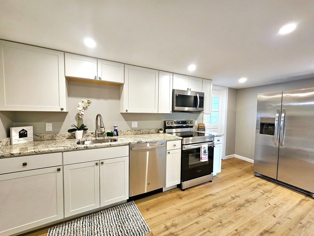 81 Bay View Dr photo 4