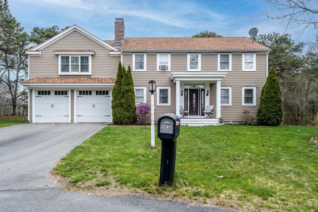 72 Bassett Ln