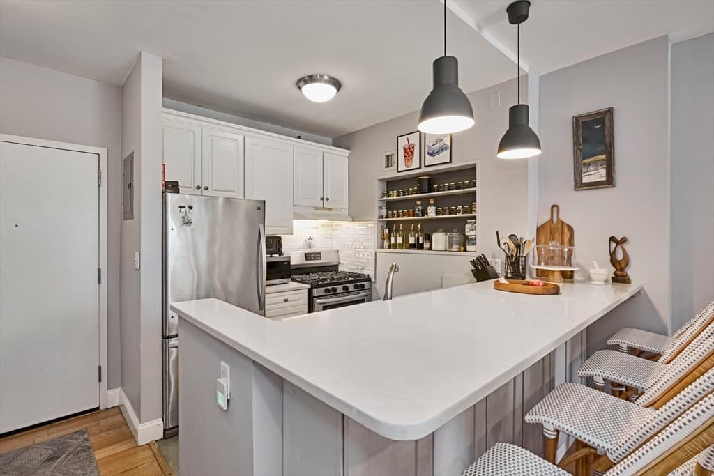 42 8th St #1103 photo 5