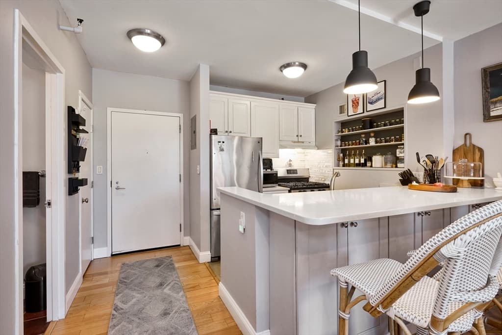 42 8th St #1103 photo 4