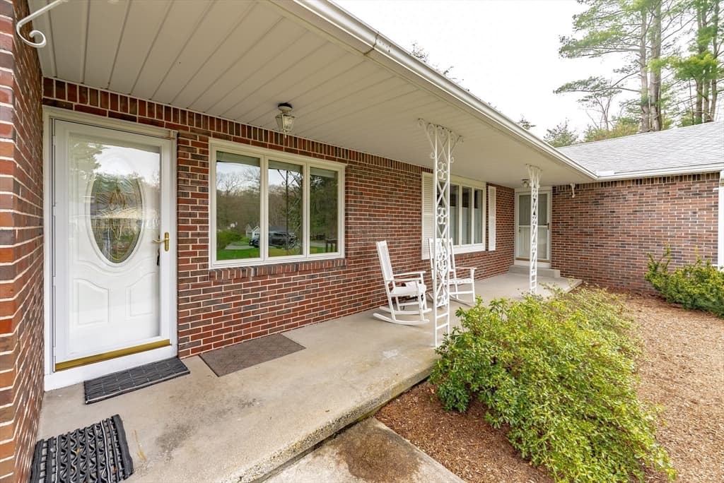 45 Brooklawn Rd photo 2