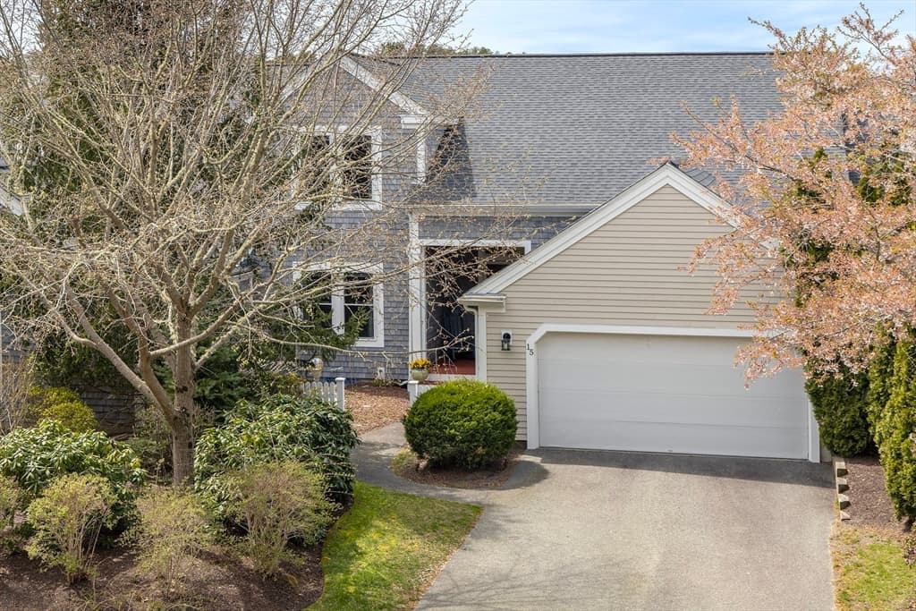 15 Endicott Glen #15