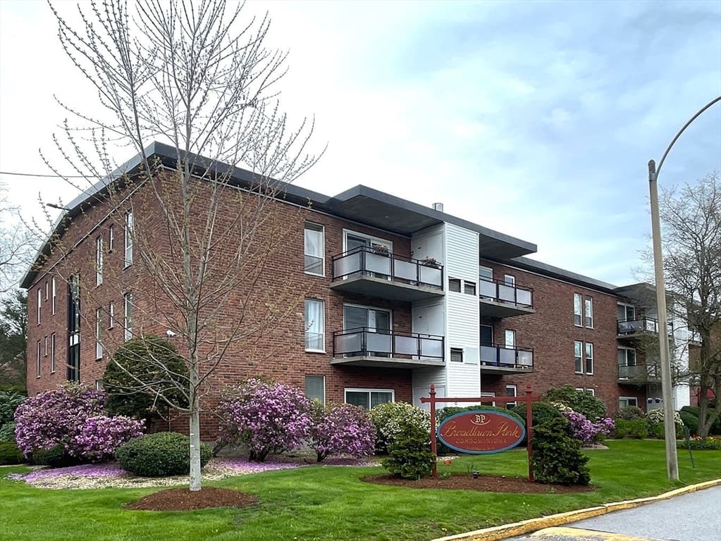 44 Broadlawn Pk #18A photo 4