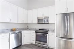 630 Washington #203 photo 2