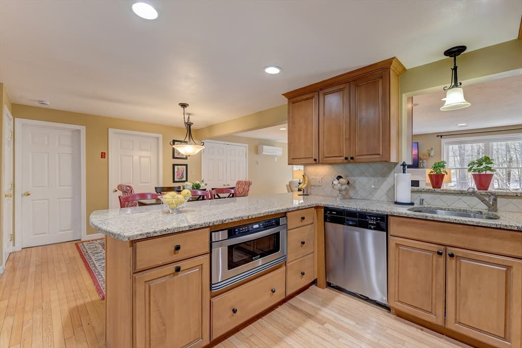 9 Longview Circle photo 5
