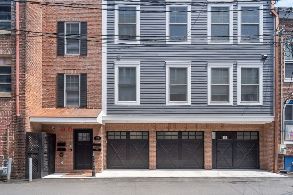 5 Adams Street #1