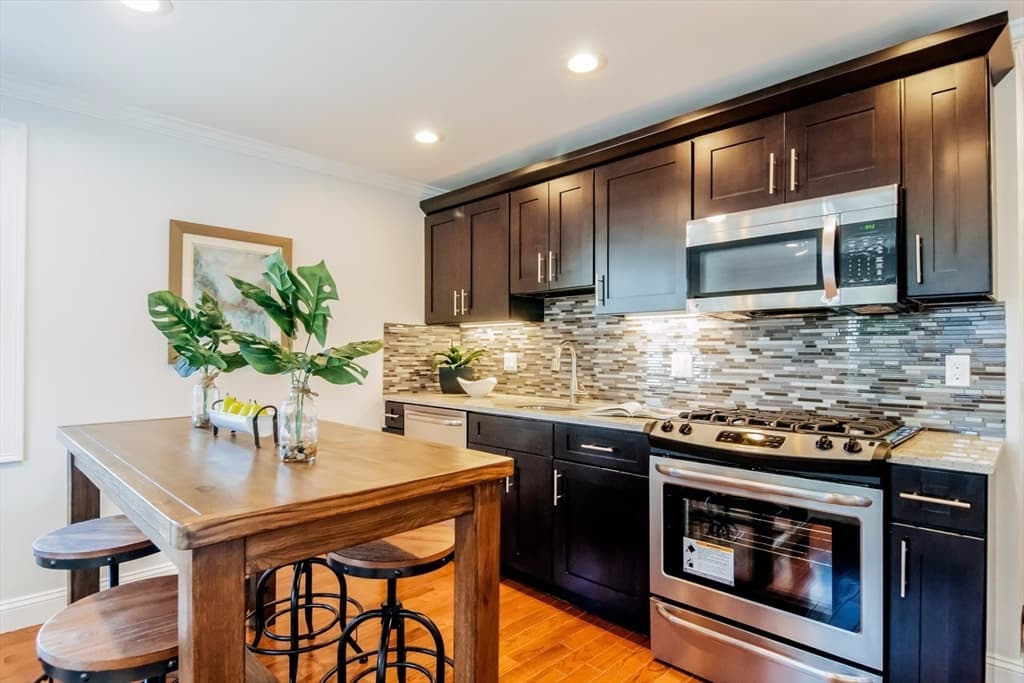 108 Maverick Street #2 photo 3