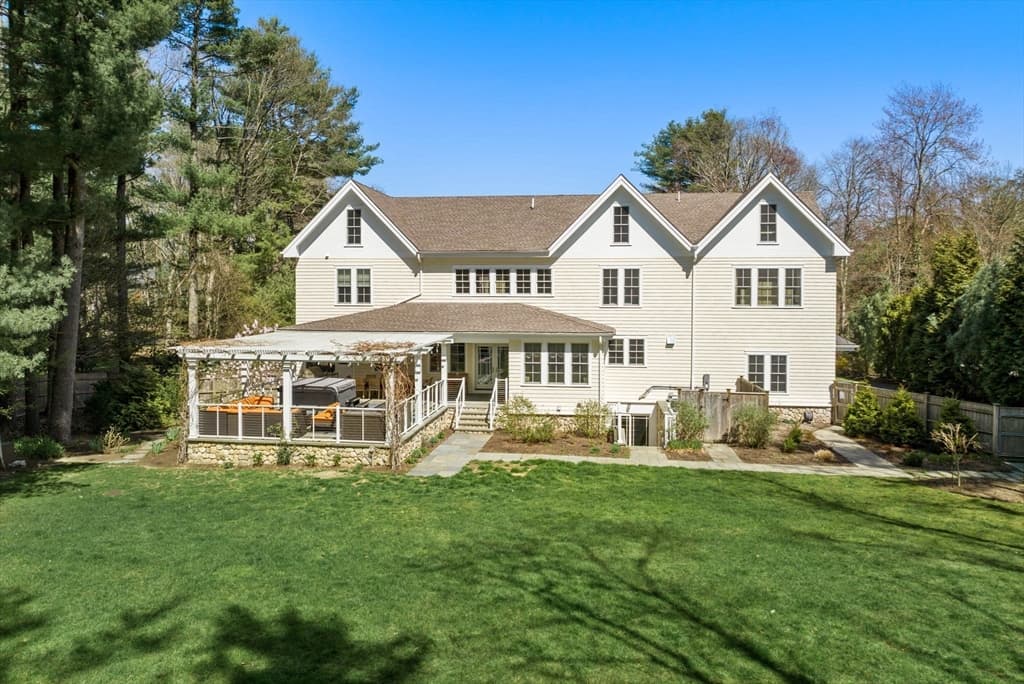 24 Oakdale Ave photo 3