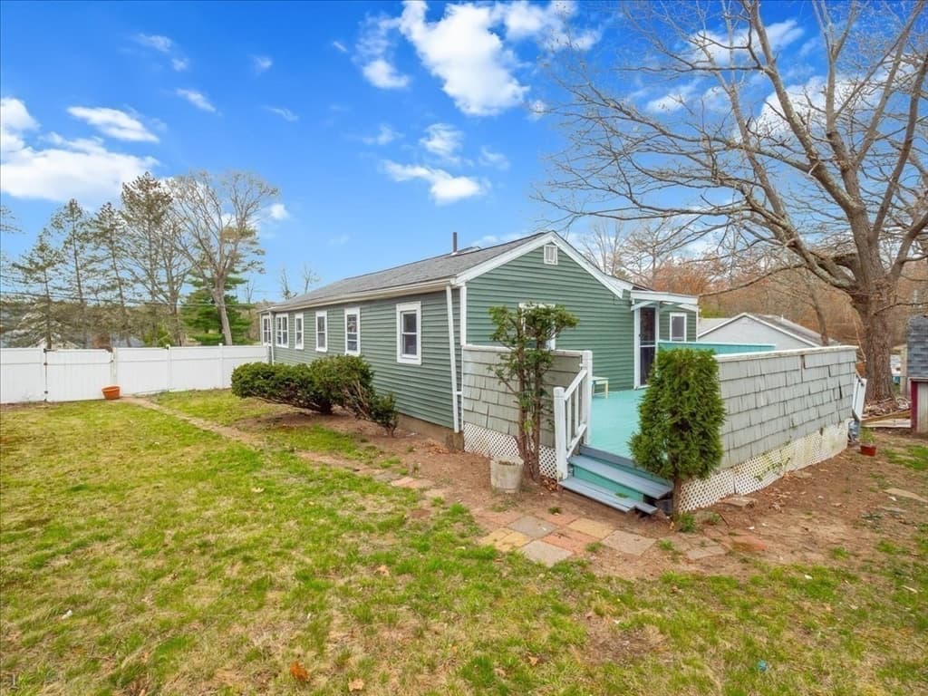 10 East Shore Road photo 4