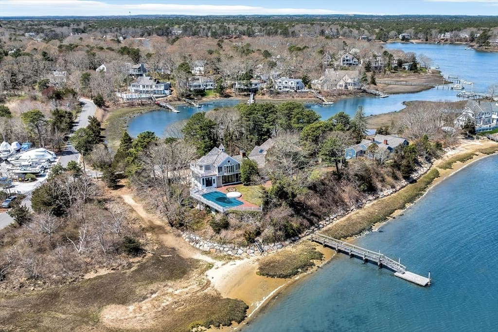 141 Daniels Island Rd photo 4