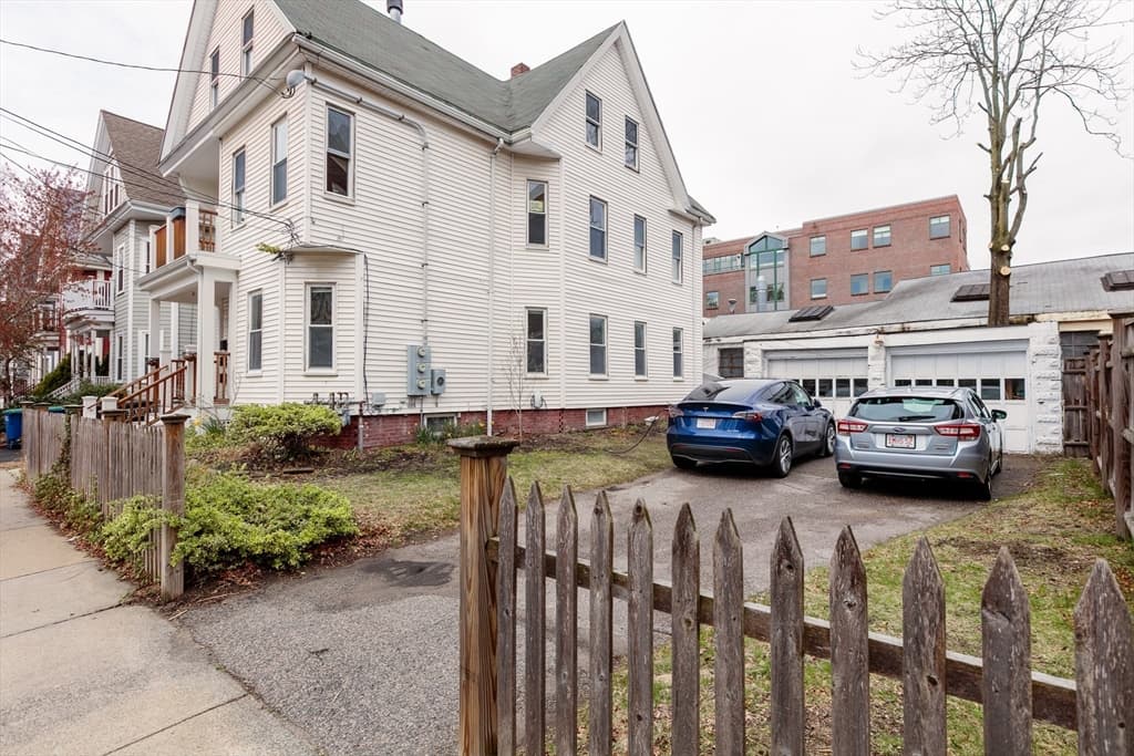 7 Cottage Avenue