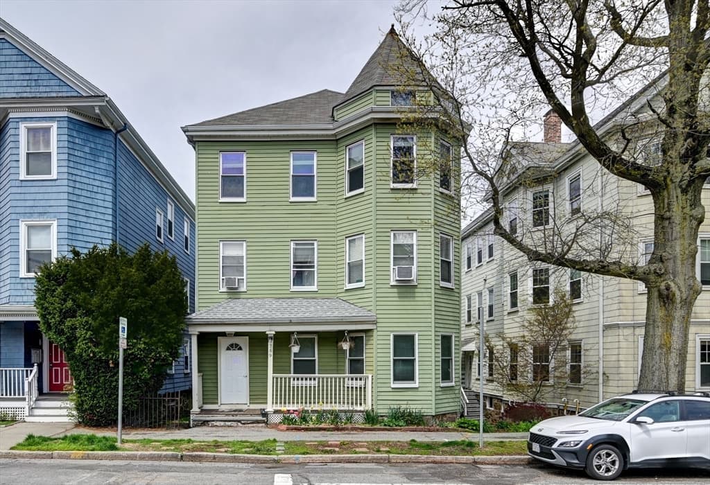 769 Boylston St #3