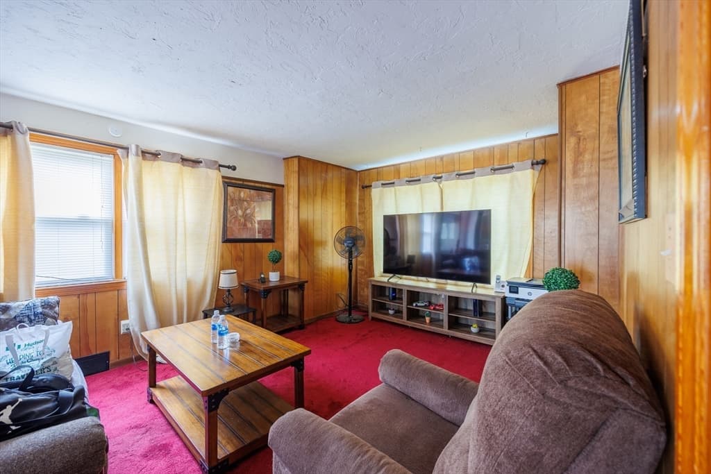 4 Chesnar Dr photo 5