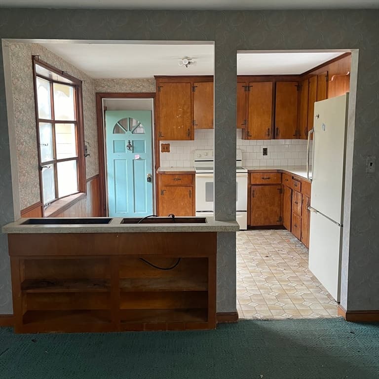 713 Webster Street photo 5