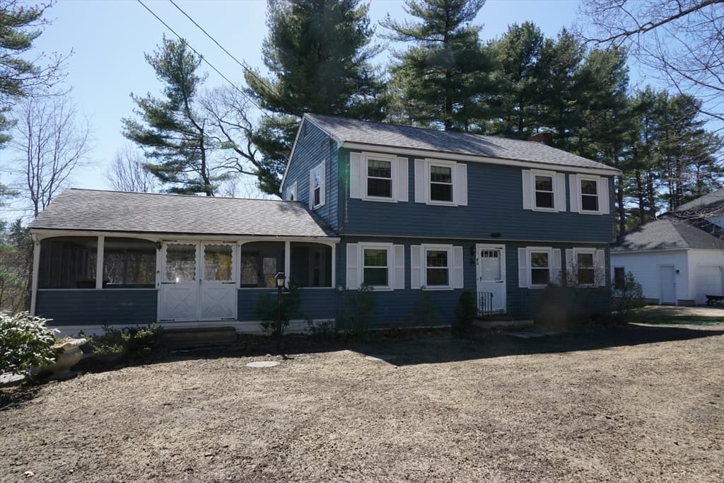 82 Pleasant Street