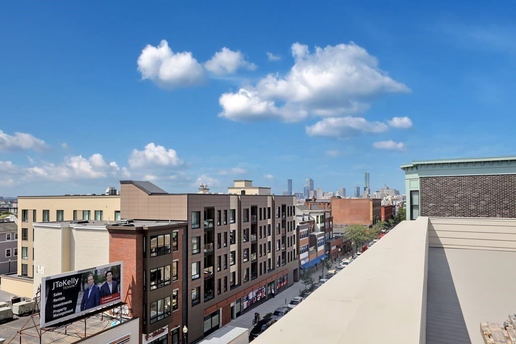 480 W Broadway #402 photo 5