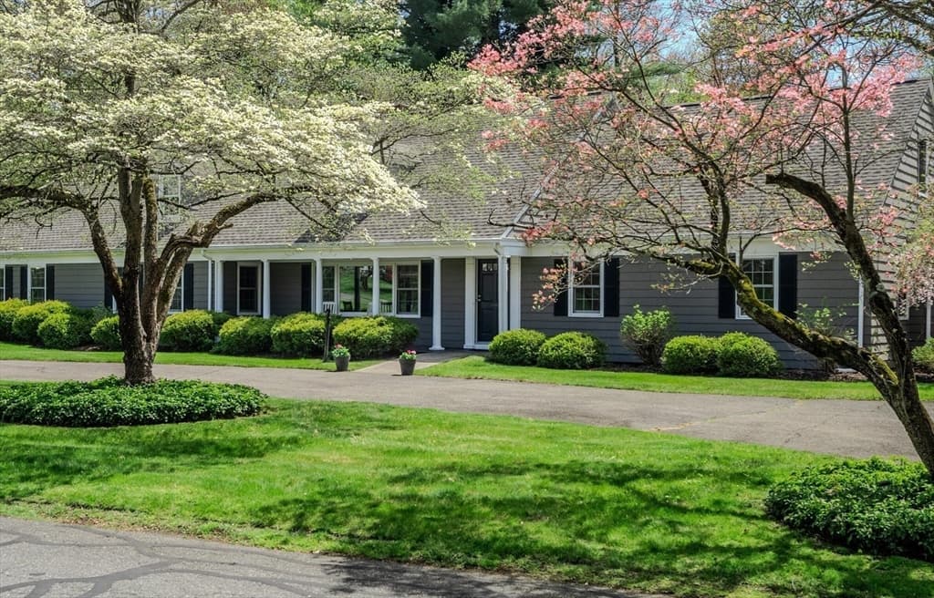 29 York Dr photo 2
