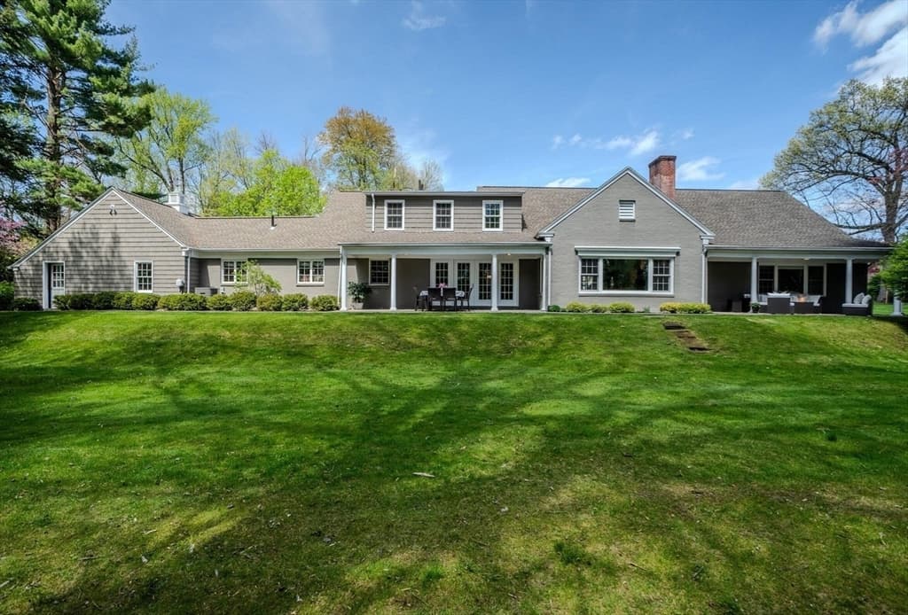 29 York Dr photo 3