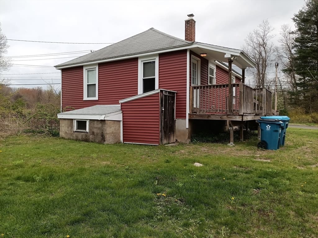 879 Piper Road photo 3