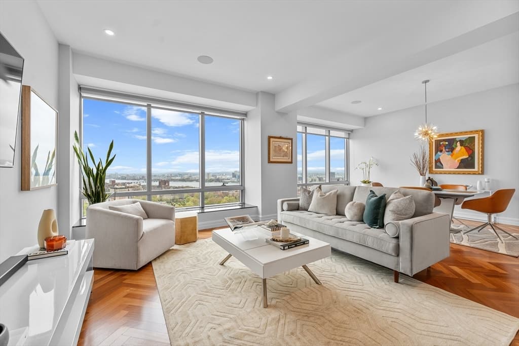 2 Avery Street #30D