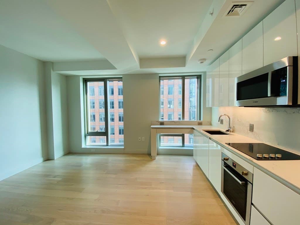135 Seaport Blvd #1012 photo 5
