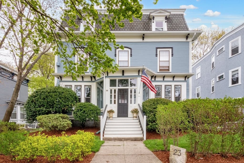 23 Van Winkle St #3 photo 2