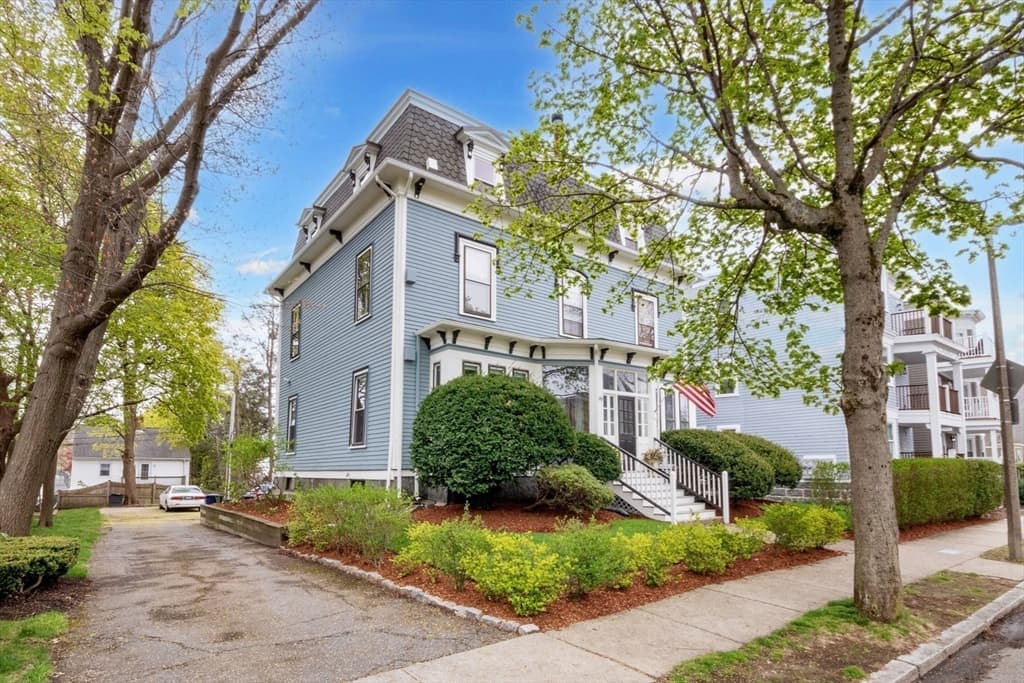 23 Van Winkle St #3 photo 3