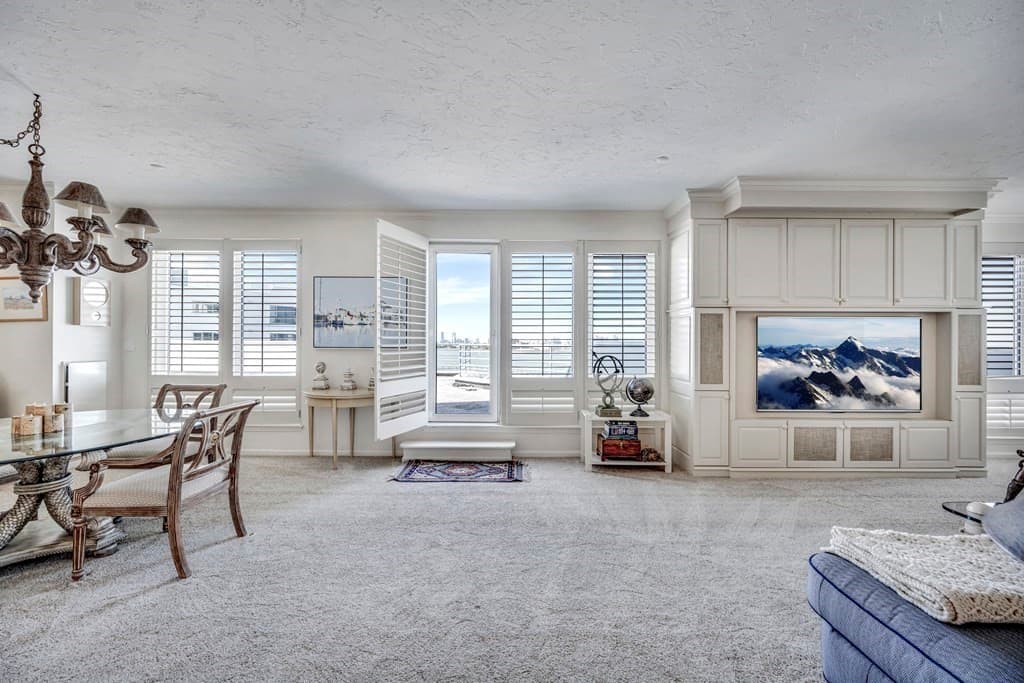1001 Marina Dr #801 photo 2