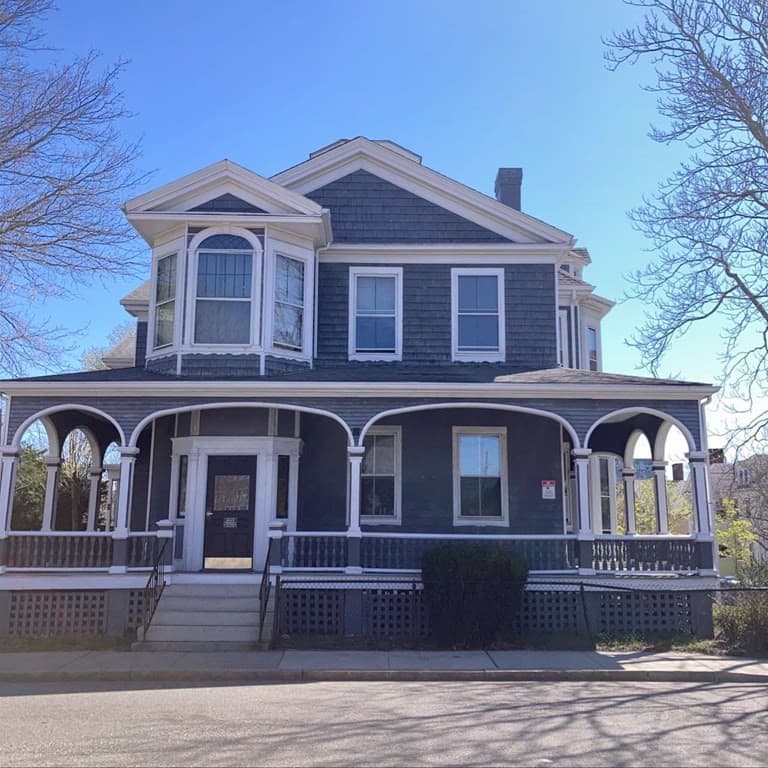 542 County St #10