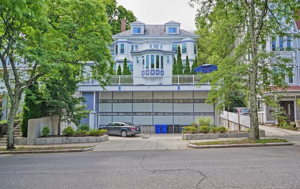 91 University Rd #2 photo 2