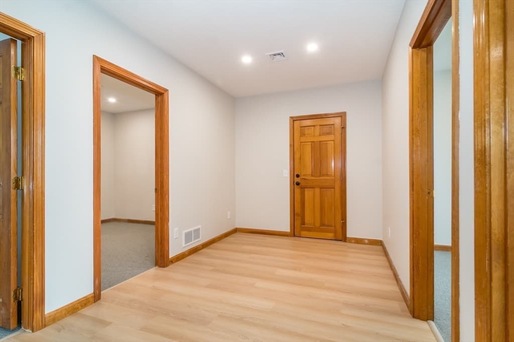 258 Main St #D4 photo 5