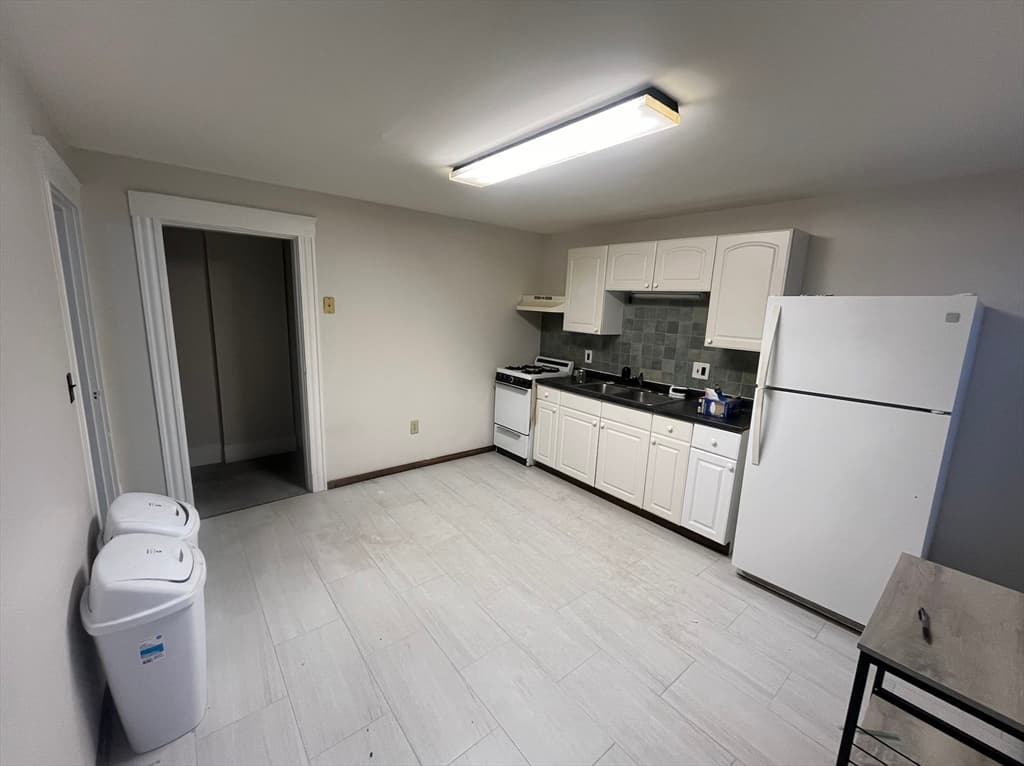 18 Webster Street #6 photo 4