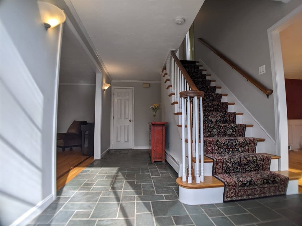 13 Knowlton Dr photo 4