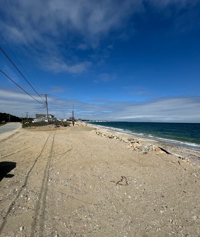 242 East Beach Rd photo 2