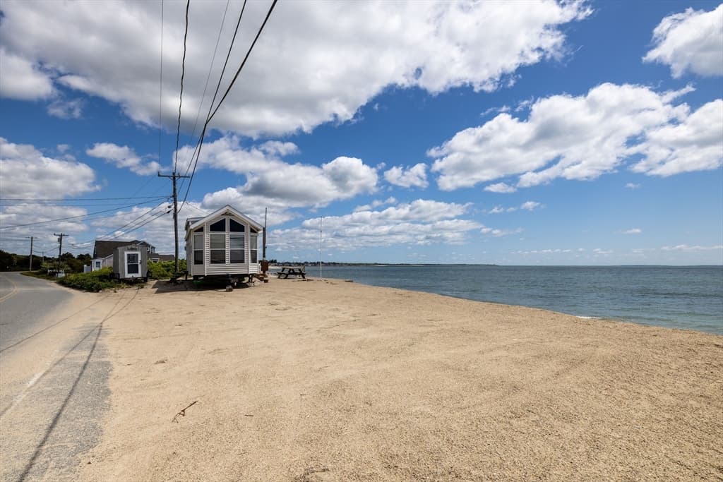 238-242 East Beach Rd photo 3
