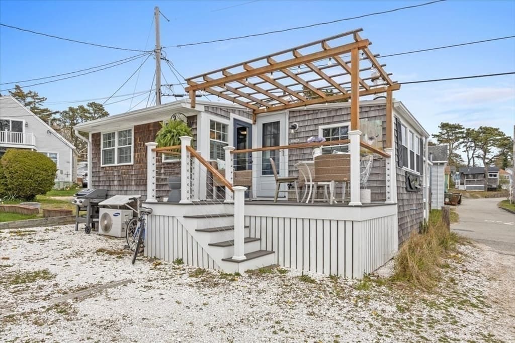 11 Thompson Rd #11A photo 4