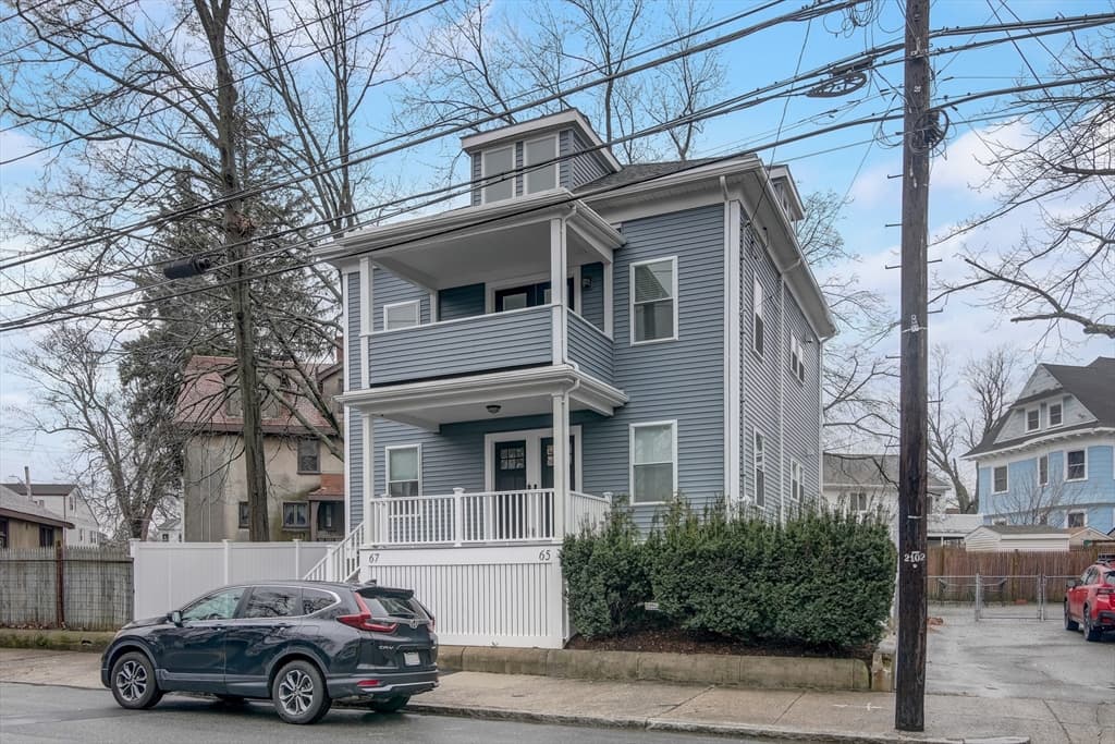 65-67 Beach St #65