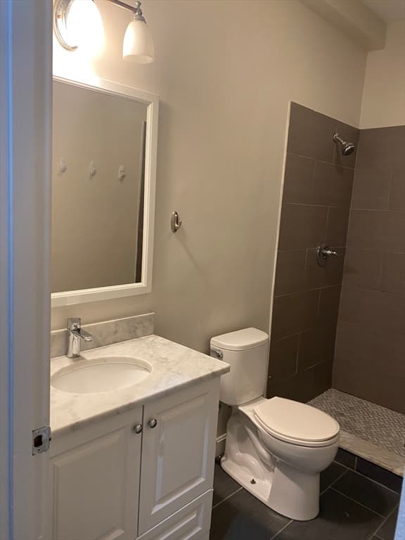 204 H St #3 photo 4