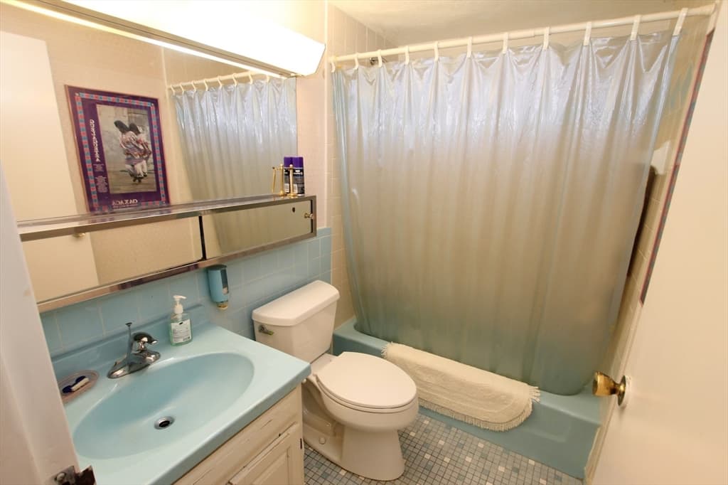 85 Commons Dr #310 photo 5