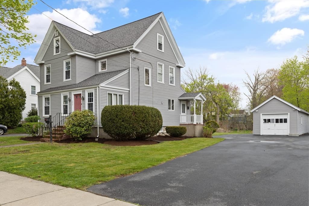 299 Railroad Ave photo 3