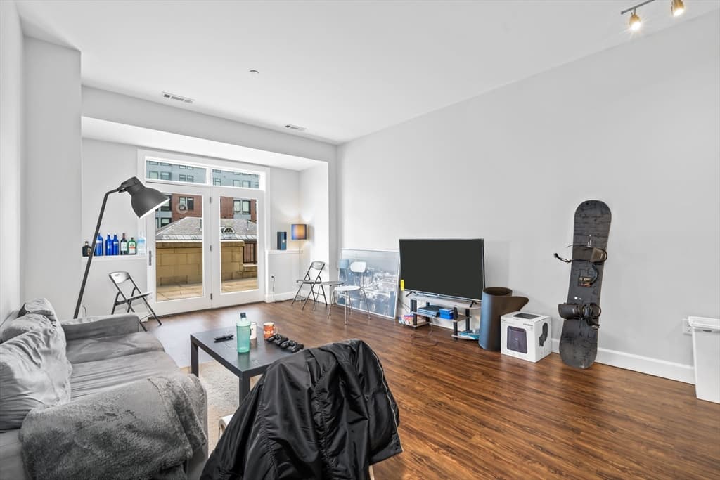 1501 Commonwealth Ave #103 photo 5
