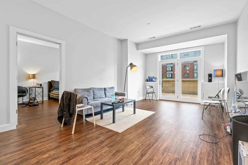 1501 Commonwealth Ave #103 photo 4