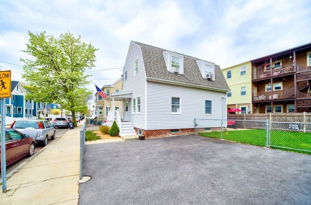 90 Alpine Street photo 5