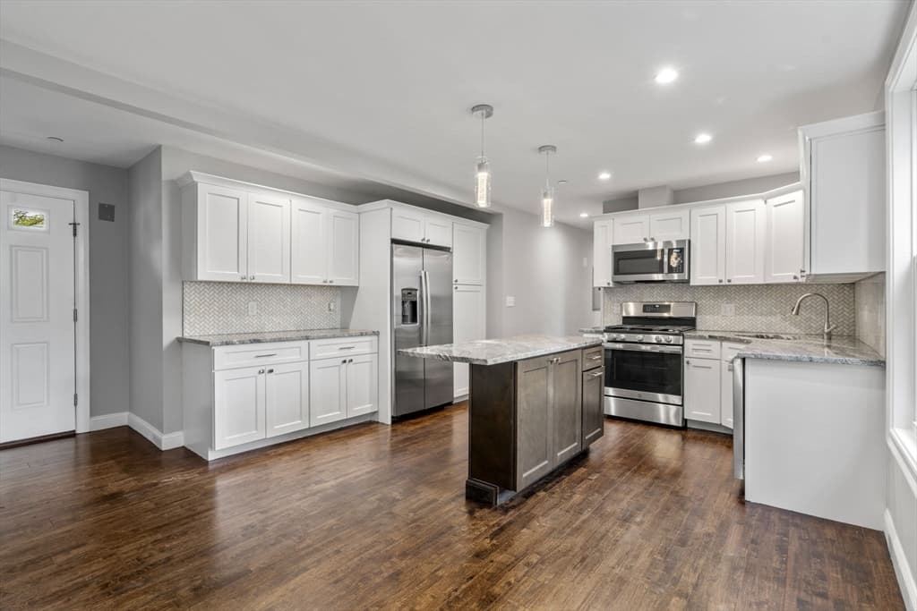 36-38 Sturgis St #38 photo 2