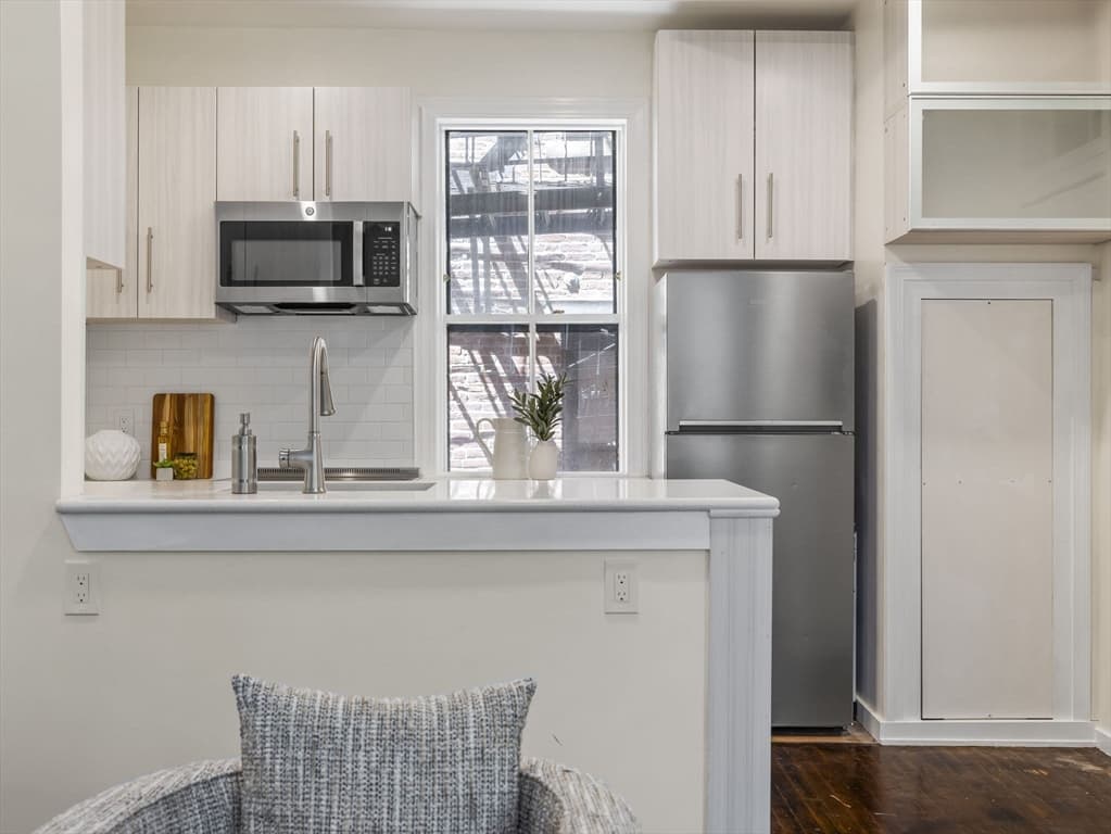 2-A Wellington St #2 photo 5