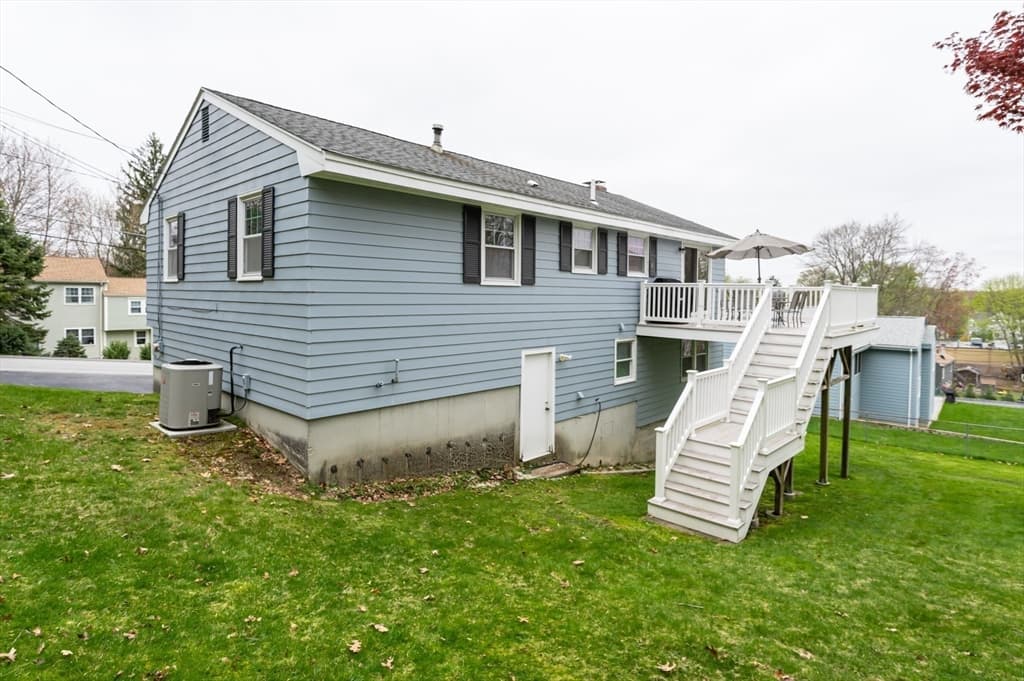 8 Glen Ave photo 3